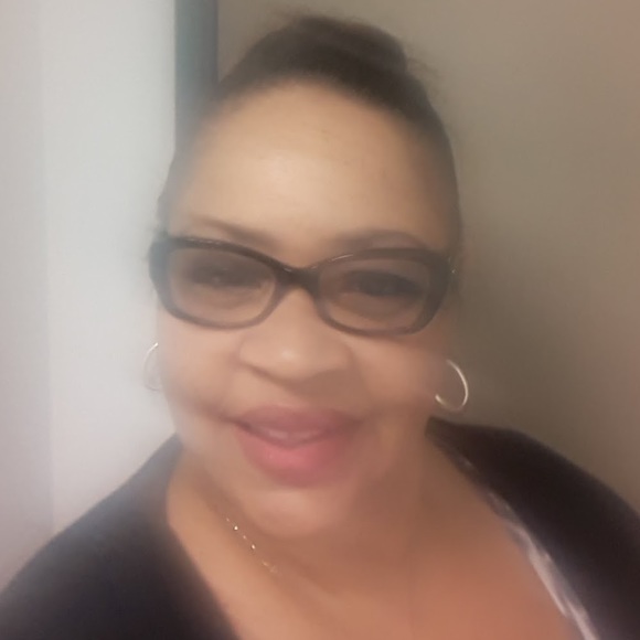 Meet your Posher, Lorilei - Picture 1 of 1